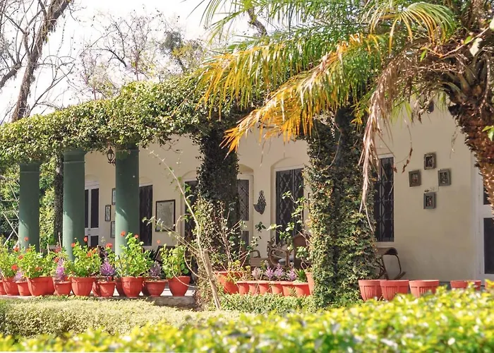 Stayvista At 3Br Normandy House Dehradun