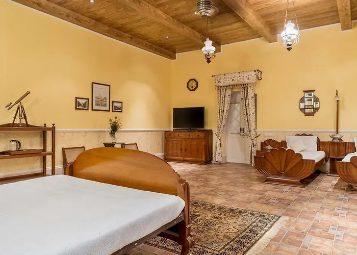 Stayvista At 3Br Normandy House Dehradun